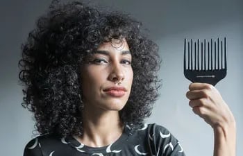 Victoria Monges reivindica el amor a los rulos contra la estigmatización que sufren las personas de cabello rizado