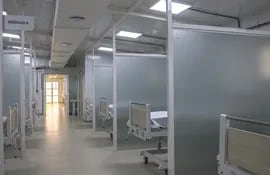 Pabellón de contingencia del Hospital de Concepción inaugurado este jueves. El sitio sumará ocho camas más de UTI y ocho de terapia intermedia.