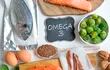 Los expertos aconsejan consumir fuentes dietéticas saludables de omega-3 en lugar de pastillas. Los pescados grasos como el salmón, la trucha y las sardinas se encuentran entre las fuentes alimenticias naturales más altas.