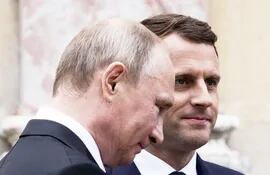 El presidente ruso, Vladimir Putin y el francés Emmanuel Macron conversan sobre crisis de Ucrania y “garantías de seguridad”.