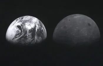 La primera sonda lunar de Corea del Sur, Danuri, transmitió impresionantes fotografías en blanco y negro de la superficie lunar y de la Tierra, informó el martes el centro espacial surcoreano.