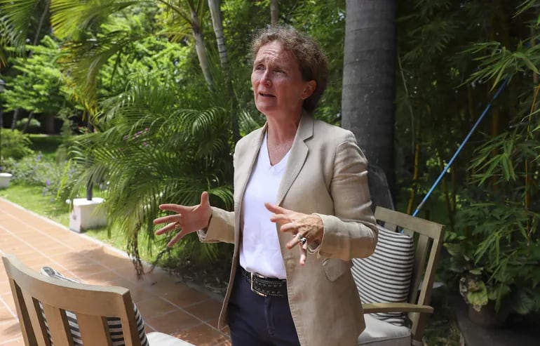 La coordinadora residente de las Naciones Unidas en Tegucigalpa, Alice Shackelford, habla durante una entrevista con EFE, el viernes 7 de julio de 2023, en Tegucigalpa (Honduras).