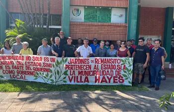 Algunos de los ocupantes vip realizaron días atrás una manifestación frente a la Municipalidad de Villa Hayes.