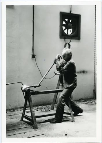 Eduardo Chillida trabajando en su estudio, 1991. Archivo Eduardo Chillida