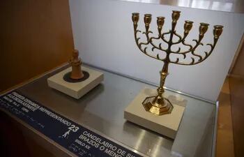 El Museo Sefardí de Toledo cumple 60 años dando a conocer al mundo la cultura judía y el legado sefardí, con el principal objetivo de proteger y difundir la Sinagoga del Tránsito, testigo de la presencia hebrea en la península y huella de la convivencia entre las tres culturas.