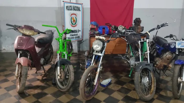 Detención e incautación de motos en Itauguá.