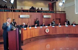 el-presidente-de-colombia-juan-manuel-santos-admite-excesos-y-defiende-una-reforma-juridica-afp-213454000000-580749.jpg