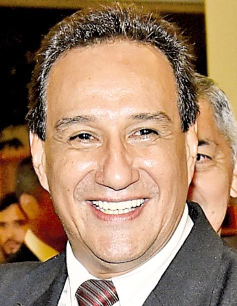 Hugo Javier González, gobernador de Central (ANR, cartista). Hay innumerables indicios contra el exanimador.