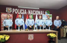 Los nuevos jefes policiales asumieron durante un acto protocolar este viernes.