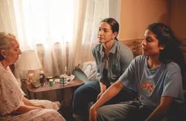 Olga Vallejos, Violeta Acuña y Aida Cohene, los protagonistas en el cortometraje "Yvoty Renda".