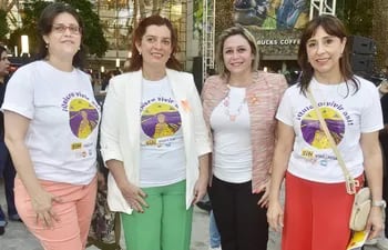 Verónica Heilborn, Cynthia Figueredo, ministra de la Mujer; Silvia Blasco y Rocío Galiano.