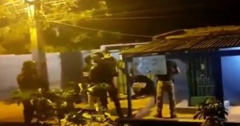 Policía realiza allanamientos simultáneos en Bañado Sur