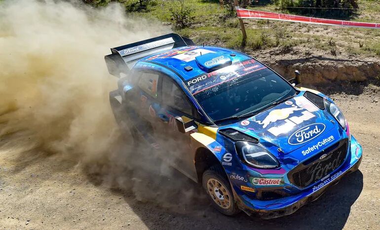 Los estonios Ott Tänak y Martin Järveoja, con el Ford Puma Rally1 del M-Sport, dominan el rally chileno en los primeros kilómetros.