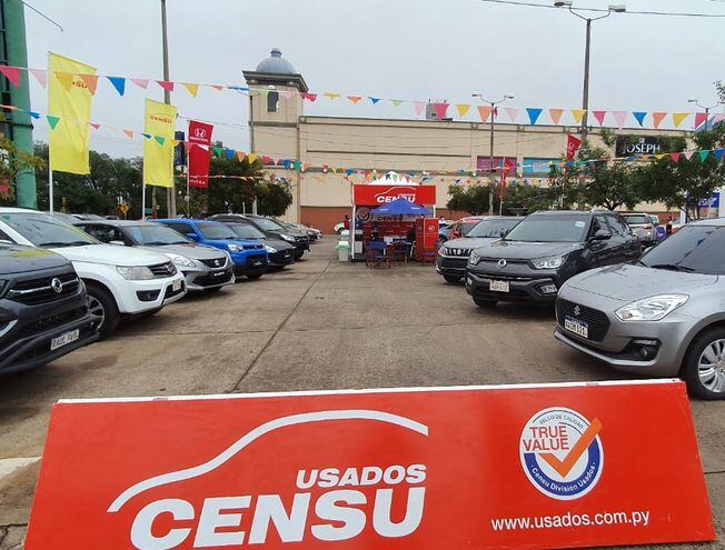 Variedad de modelos y marcas ofrece Censu Usados, en la Expo Usados CADAM, que se realiza hasta el domingo en Pinedo.