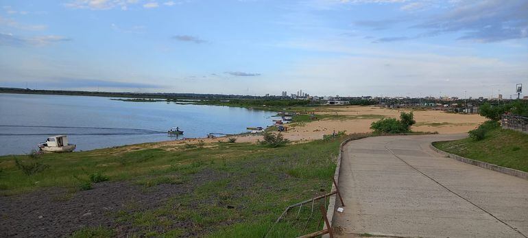 El río Paraguay aún no alcanza los dos metros en Asunción.