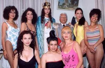 parte-del-elenco-de-miss-amerigua-la-coproduccion-paraguaya-estrenada-en-1993-y-dirigida-por-luis-r-vera--200754000000-631742.jpg