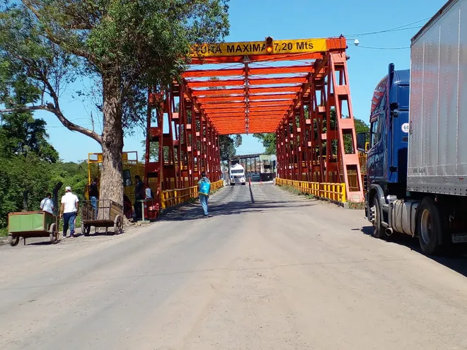 Solo se permite el paso de camiones de gran porte en la zona de Puerto Falcón.