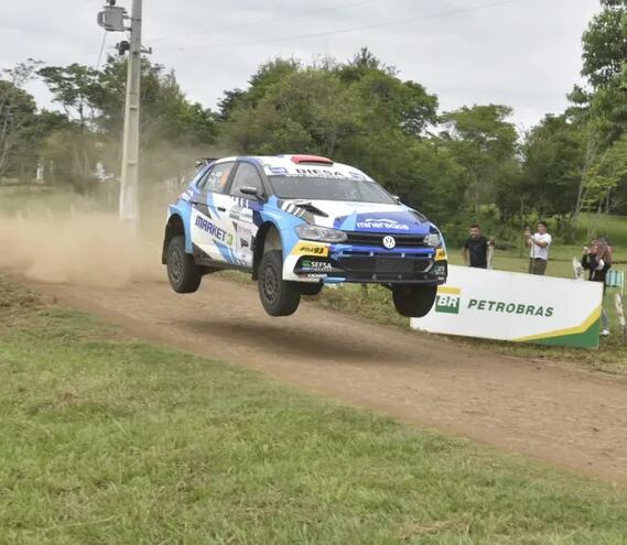 Augusto Bestard es campeón nacional de rally