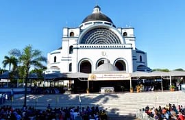 El tercer departamento también ofrece el turismo religioso. La Basílica de Caacupé es uno de los sitios más visitados.