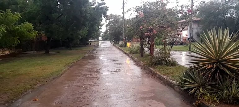 Asi se presenta el ambiente en la localidad de Fuerte Olimpo, tras las lluvias registradas.