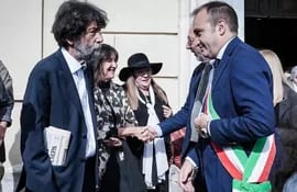 El filósofo Massimo Cacciari (izquierda) en el funeral de Gianni Vattimo en Turín, hoy, 23 de septiembre de 2023.