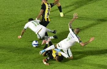 Guaraní quedó fuera de la Libertadores a no poder sostener el resultado a su favor
