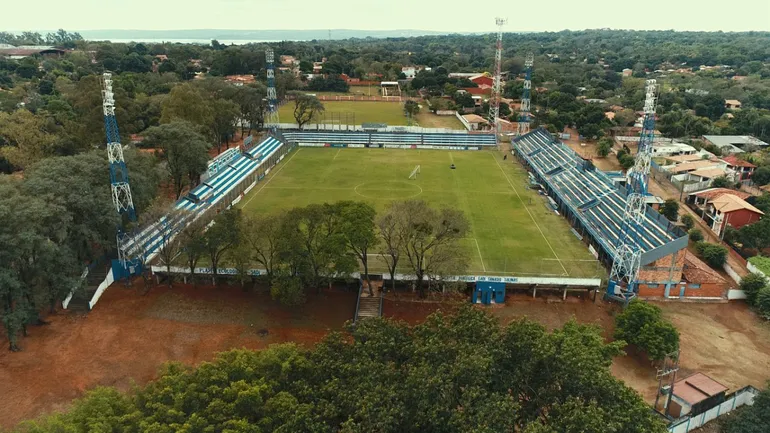 El estadio Luis Salinas del 12 de Octubre de Itauguá.