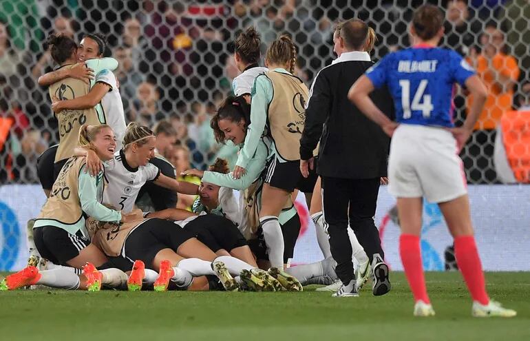 Alemania está en la final del torneo tras vencer a Francia por 2-1.