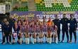 Las jugadoras y el cuerpo técnico de la selección paraguaya femenina de fútbol de salón.