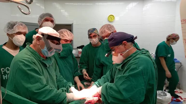 En el hospital de Clínicas, así como en otros centros médicos del país, se realizan trasplantes renales.