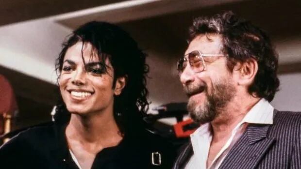 Walter Yetnikoff junto a Michael Jackson