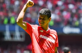 El paraguayo Robert Morales, jugador del Toluca, festeja un gol en la derrota contra Juárez por la tercera fecha del torneo Apertura 2023 del fútbol mexicano.