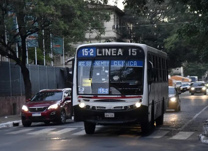 El pasaje del transporte público se mantendrá, garantizó el viceministro Sánchez.