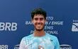 El tenista Adolfo Daniel Vallejo Álvarez (19 años) celebra su primer título profesional.