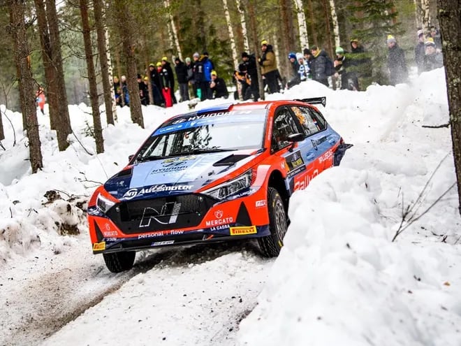 El Hyundai i20 N Rally 2 de Fabrizio Zaldívar en el Rally de Suecia, la segunda fecha del Mundial de Rally 2023.