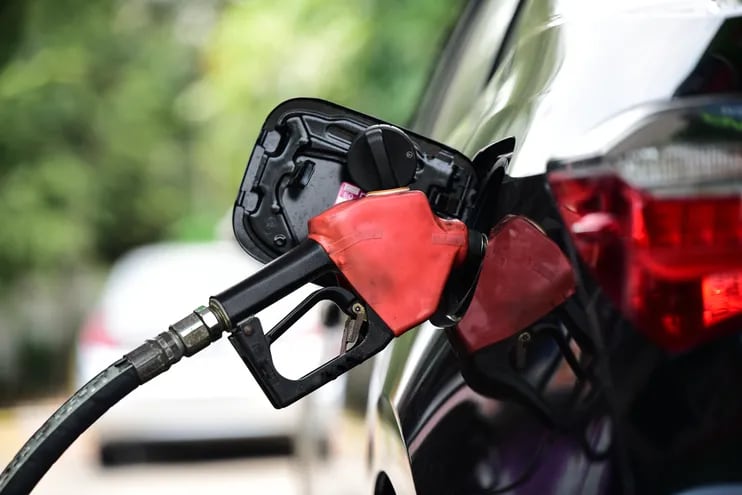 Los emblemas privados aún no bajarán los precios de los combustibles.