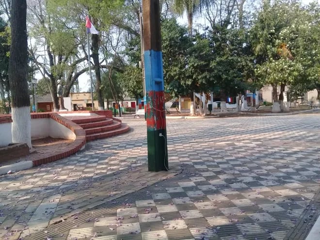 En la plaza Mariscal Francisco Solano López del municipio de San Pedro del Ykuamandiyú fue vista ayer la menor