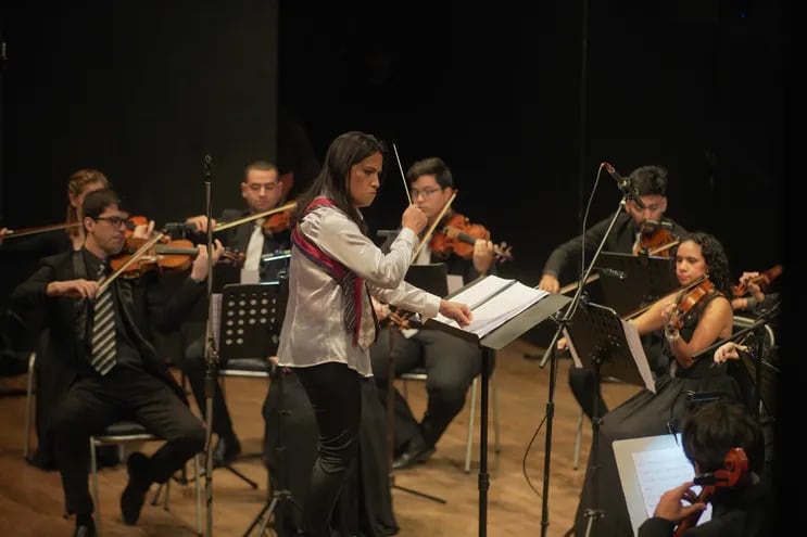 La Orquesta de Sinfónica de Fernando de la Mora.
