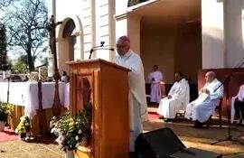 Mons. Celestino Ocampo, presidió la misa celebrada en Acahay