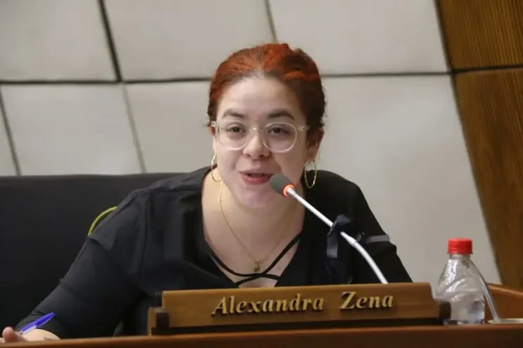 Alexandra Zena (Cruzada Nacional).