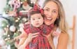 ¡Hermosas, madre e hija! Emma Viedma aguarda feliz la primera Navidad de su hija Verona Scavone Viedma.