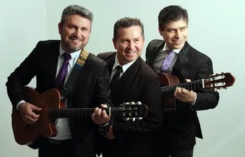 Erico Ávalos, Felino Ávalos y Juan “Panchi” Duarte integran el Trío San Valentín, desde el 2000.