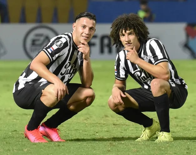 Carlos Sebastián Ferreira Vidal (22 años) e Iván René Franco Díaz (19) están alcanzando un nivel superlativo en el equipo principal liberteño tanto en  Copa Libertadores como  en el torneo Apertura.