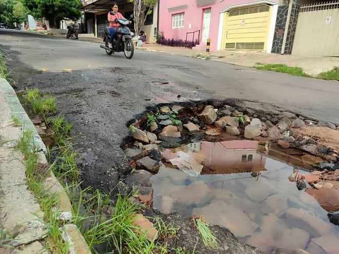 Intendente de Caacupé promete que en menos de 12 días se iniciará la reparación de las calles