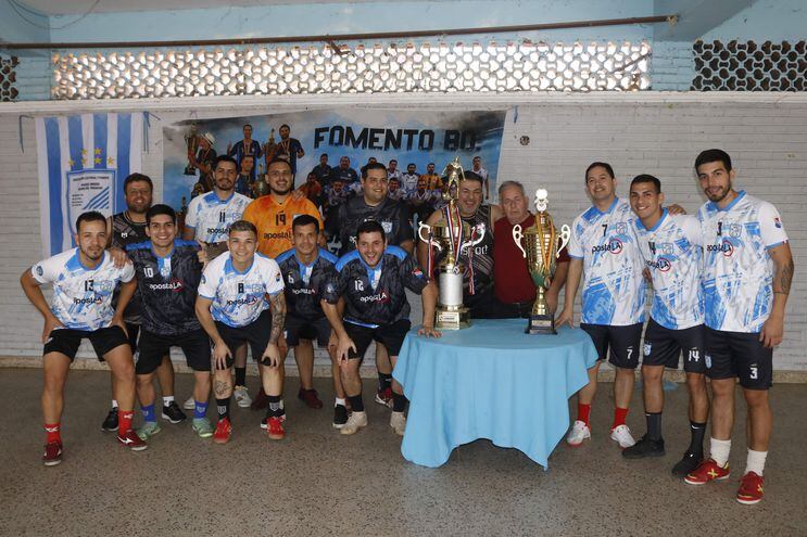 Plantel de Fomento de Barrio Obrero, campeón del 2019.