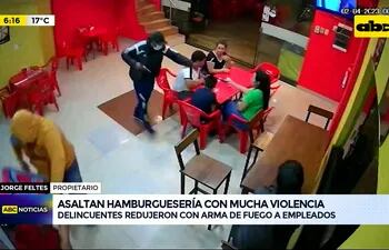Video: Asaltan una hamburguesería con mucha violencia