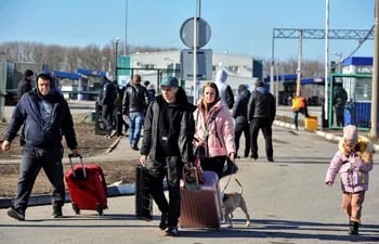 Niños y mujeres fueron evacuados hacia Rusia desde la región ucraniana Donetsk, autoproclamada como República.