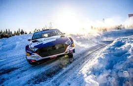 Miki Zaldívar está a una etapa de cerrar su primer rally sobre nieve en el podio, dentro la categoría WRC2 Master Cup.