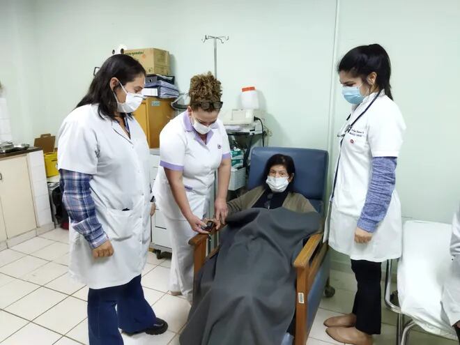 Habilitan consultorio de reumatología en el Hospital de Clínicas para pacientes de chikunguña