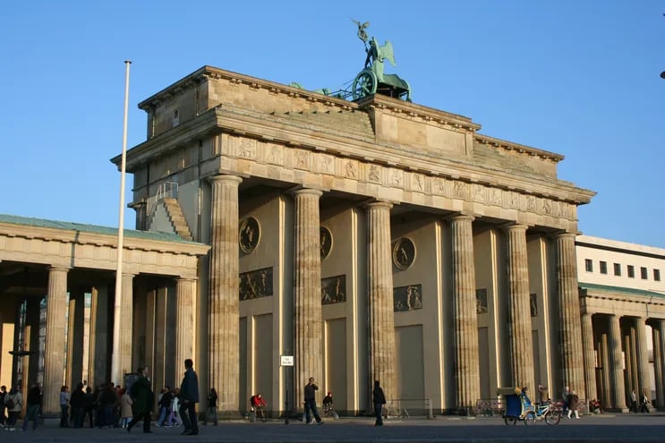 Puerta de Brandenburgo, antigua puerta de entrada a Berlín.
